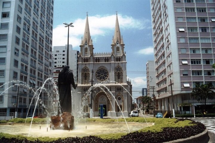 Explore Santos on a full-day tour! (1 to 18 people)