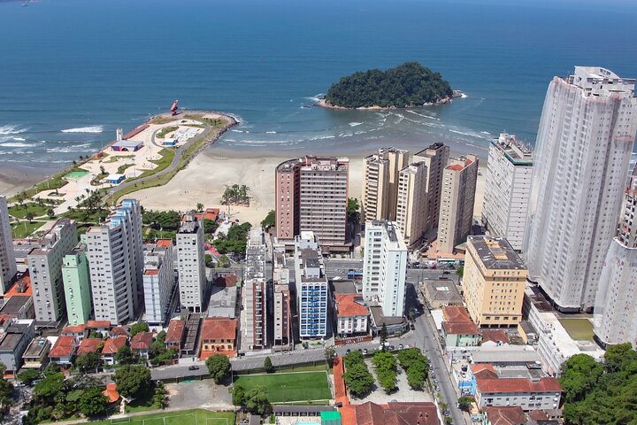 Explore Santos on a full-day tour! (1 to 18 people)