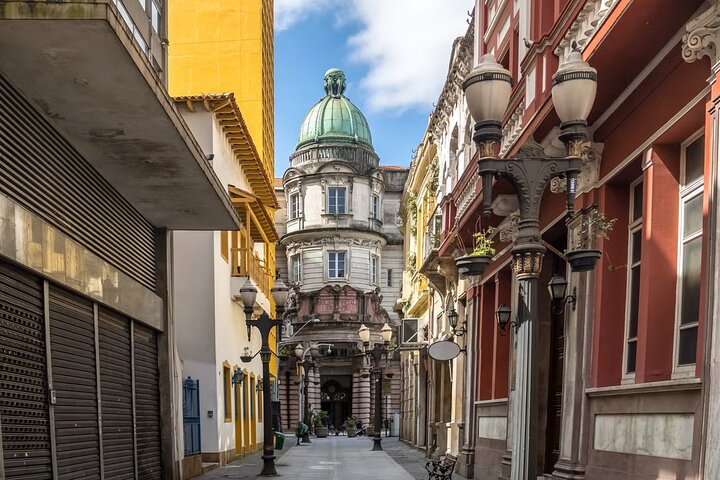 Explore Santos on a full-day tour! (1 to 18 people)