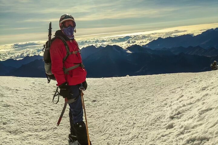 Huayna Potosi 6088m. 2 Day Climb