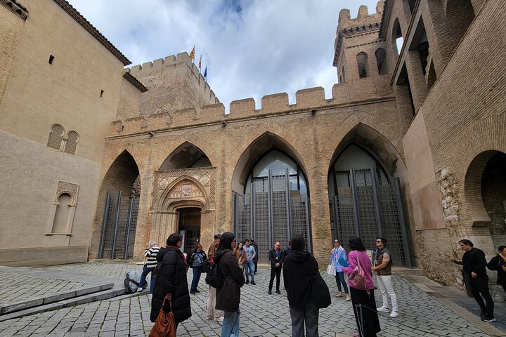 Guided tour of the Aljafería Palace