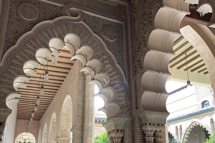 Guided tour of the Aljafería Palace