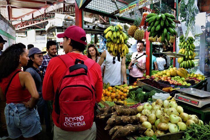 Private Tour in Cali with Salsa Class, Museums and Local Food