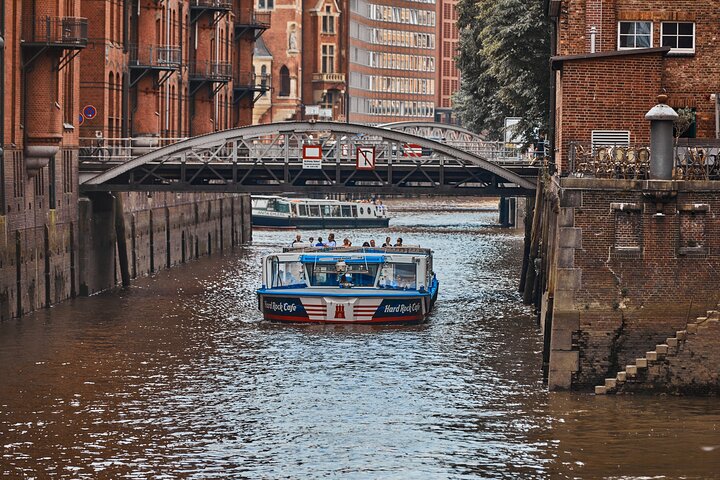 Hamburg: 1-hour harbor tour
