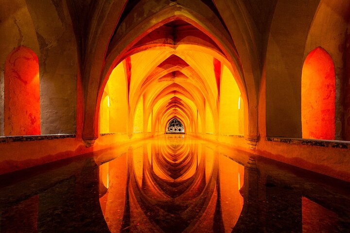 Skip the Line Seville Alcázar, Cathedral & Giralda Guided Tour