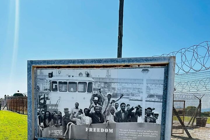 Robben Island Ferry Ticket &Guided Prison Tour with Pick-up& back