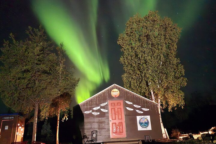 Intimate Aurora Tours Cozy Cabin Bucket List
