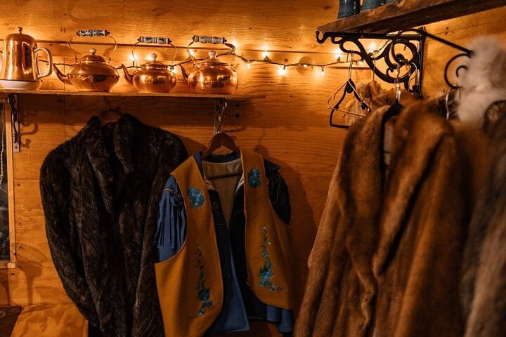 Intimate Aurora Tours Cozy Cabin Bucket List
