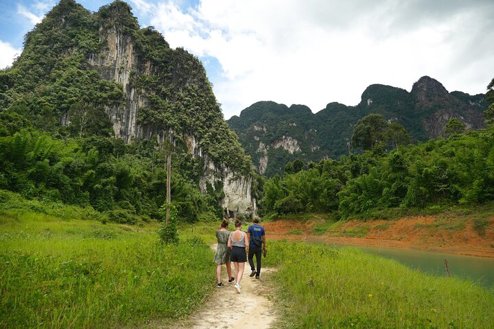From Khao Lak : Cheow Lan Lake & Nam Rad Emerald Pool
