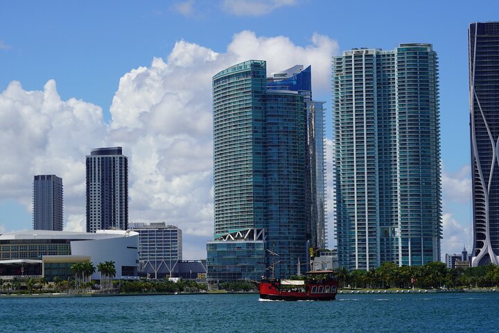 Miami Skyline Cruise Biscayne Bay Views & City Lights
