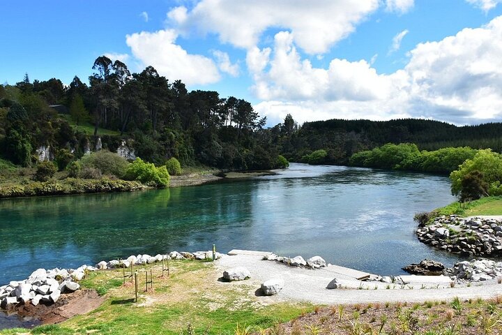 3 Day Minivan Tour From Hamilton to Taupo