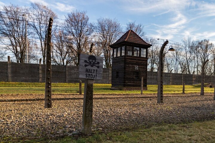 Private Tour to Auschwitz from Brno
