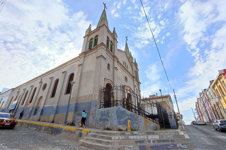 San Antonio to Valparaiso Private Tour with Santiago Drop Off