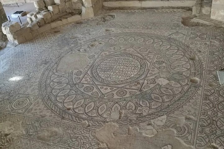 Private Walking Tour in Madaba with Local Guide