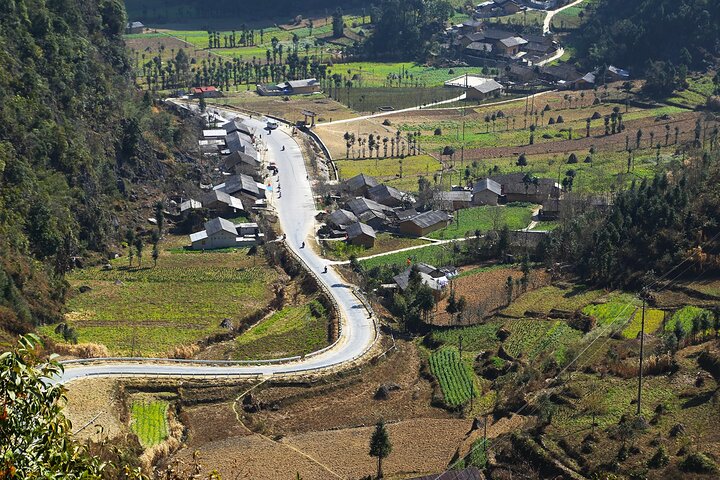 4-Day Motorbike Tour through Ha Giang’s Wonders