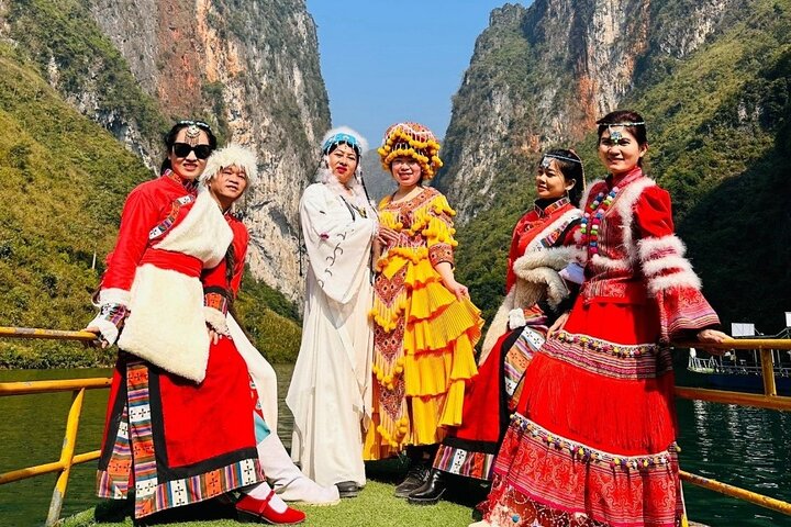 4-Day Motorbike Tour through Ha Giang’s Wonders