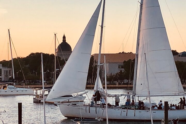 Annapolis Historic Walking Tour: Harbor and Colonial Downtown
