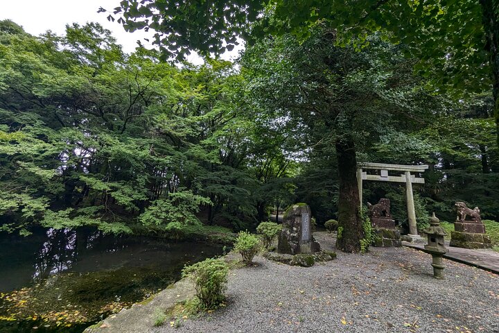 Walking through the Aso Caldera, Historical Walk along the "Bungo Kaido"