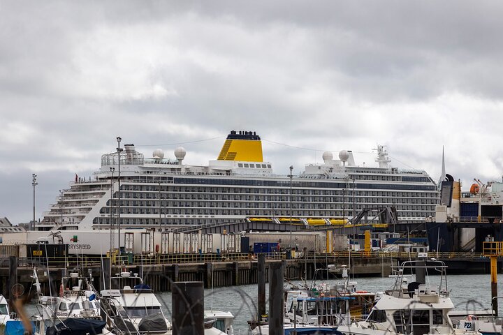 Portsmouth Cruise Port to Heathrow Airport Private Transfer