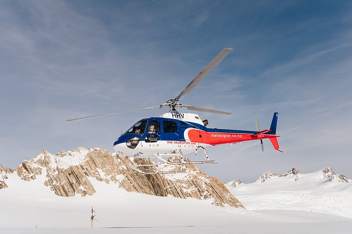Mount Cook and The Glaciers 55-Minute Helicopter Flight