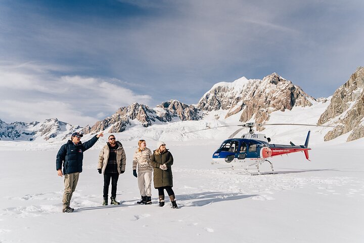 Mount Cook and The Glaciers 55-Minute Helicopter Flight