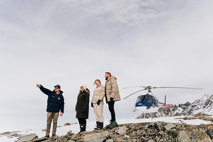 Mount Cook: Alpine Vista Helicopter Flight with Alpine Landing