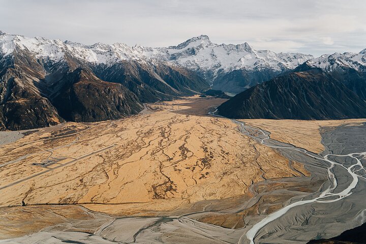 Mount Cook: Mountains High 40-Minute Helicopter Flight