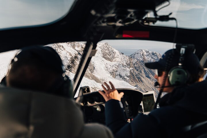 Mount Cook Scenic 35 Minute Helicopter Flight