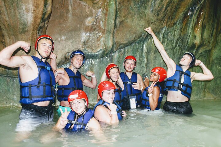 AMBER COVE-TAINO BAY 7 Damajagua Waterfalls + Locale Food