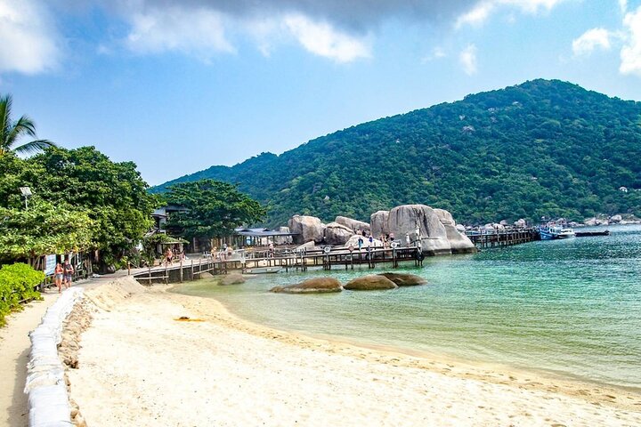 Koh Tao’s Top Snorkeling Spots by Vintage Wooden Boat