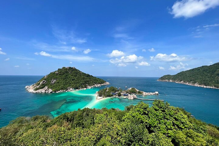 Koh Tao’s Top Snorkeling Spots by Vintage Wooden Boat