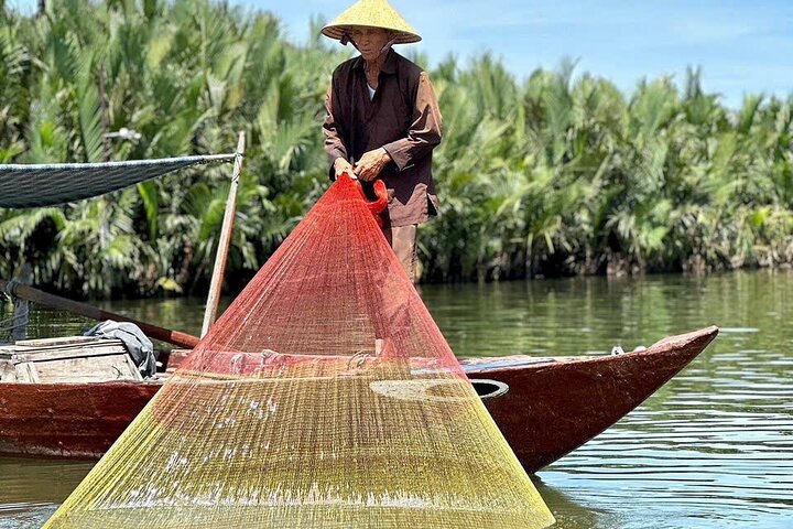 Cooking Class Hoi An:Local Market, Basket Boat, Fishing & Cooking