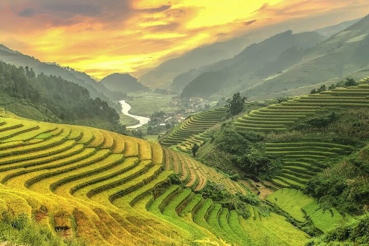 Mu Cang Chai Trekking and Motorbike Full Day
