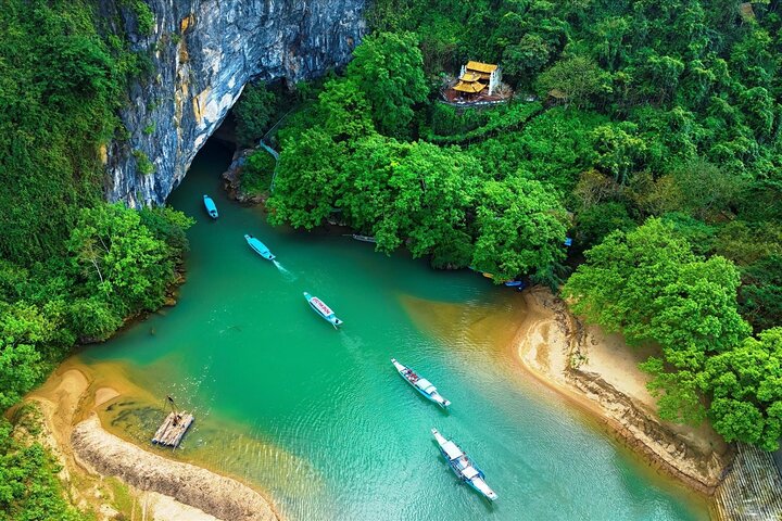 Zipline Dark Cave and Phong Nha Cave Explorer’s Day Tour