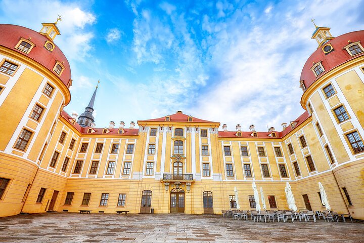 From Vienna, Lakes to Mountains, Hallstatt and Salzburg Tour