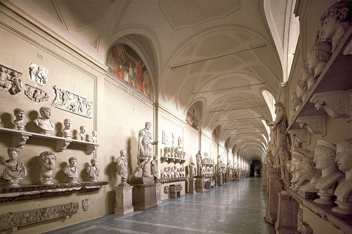 Vatican Museum Sistine Chapel & St Peter Early Entry Private Tour