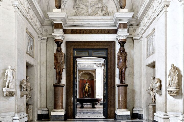 Vatican Museum Sistine Chapel & St Peter Early Entry Private Tour