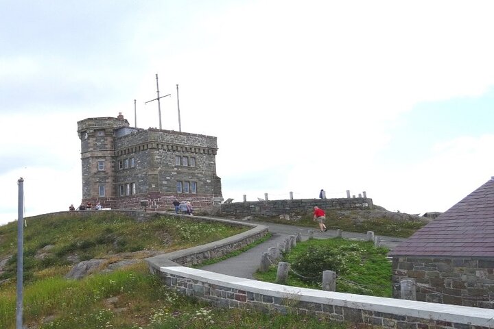 Best of St. John’s Small Group Tour with Cape Spear & Signal Hill