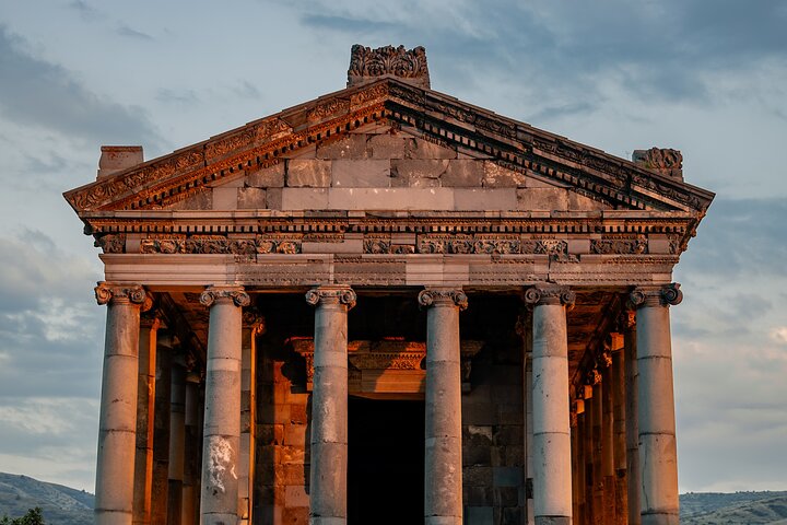 Garni Geghard Symphony of Stones Lavash Baking Tour from Yerevan