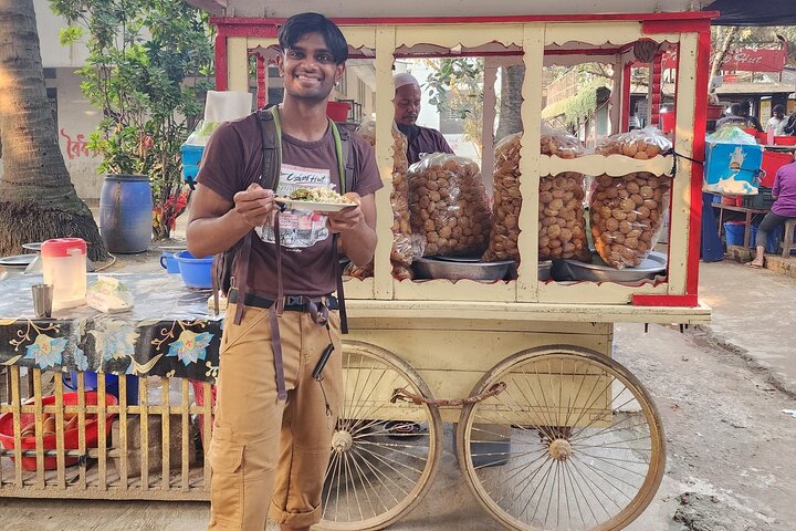 Food Tour in Dhaka : Taste the Best Foods of Dhaka