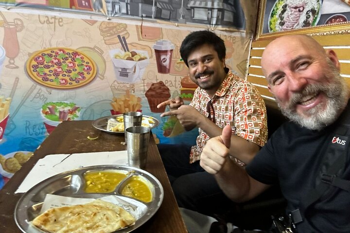 Food Tour in Dhaka : Taste the Best Foods of Dhaka