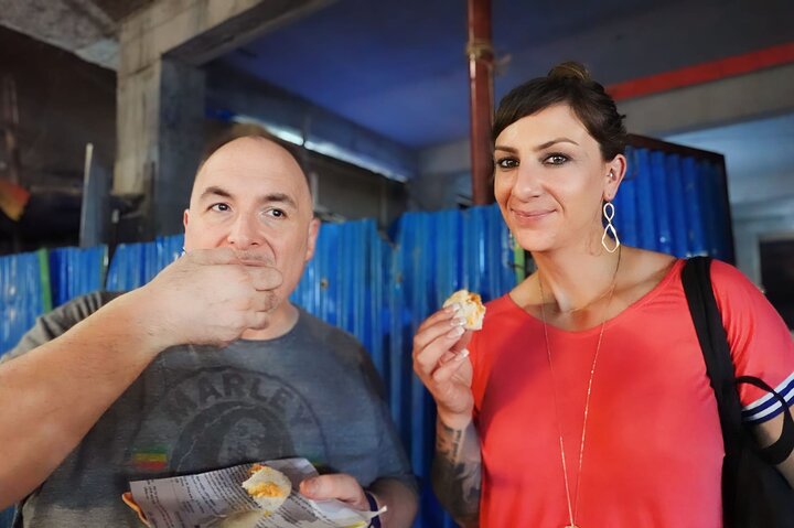 Food Tour in Dhaka : Taste the Best Foods of Dhaka