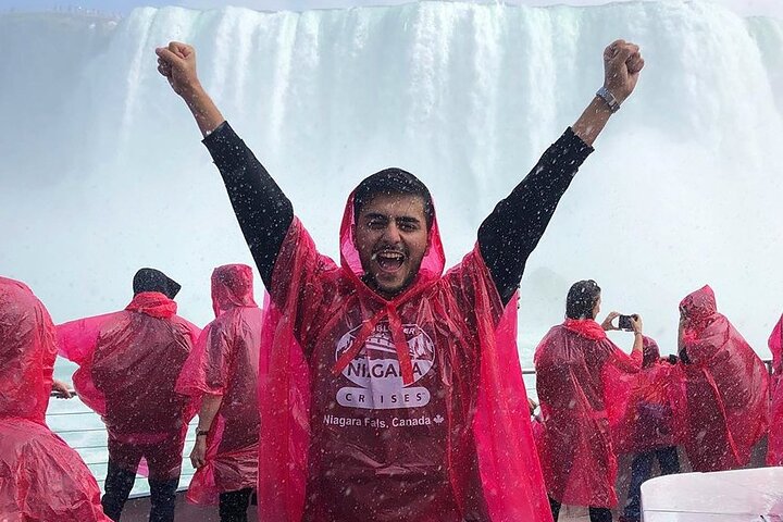 Niagara Falls Canada Walking Tour With Boat Cruise