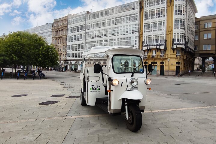 Private VIP Tour in Tuk tuk A Coruña