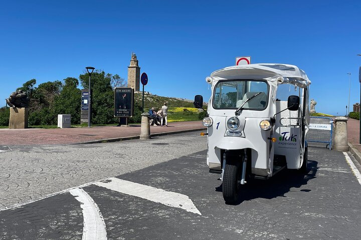 Private VIP Tour in Tuk tuk A Coruña