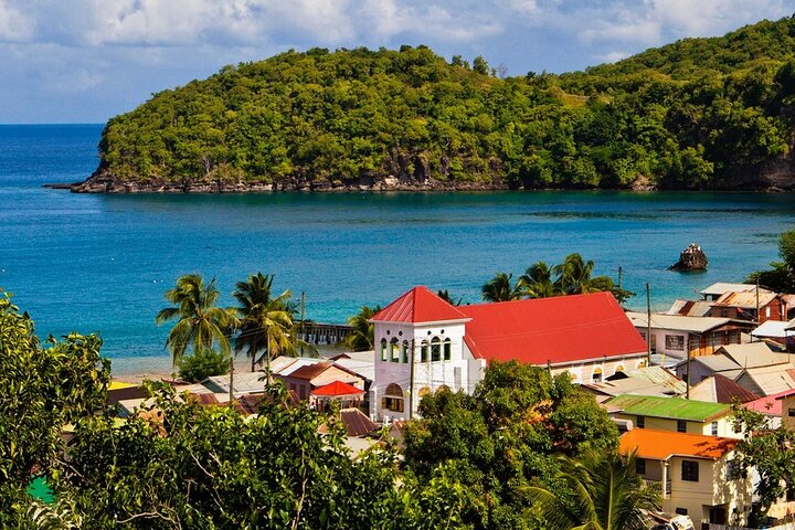 Private St Lucia Shore Tour: Mud Bath Volcano, Pitons & Falls