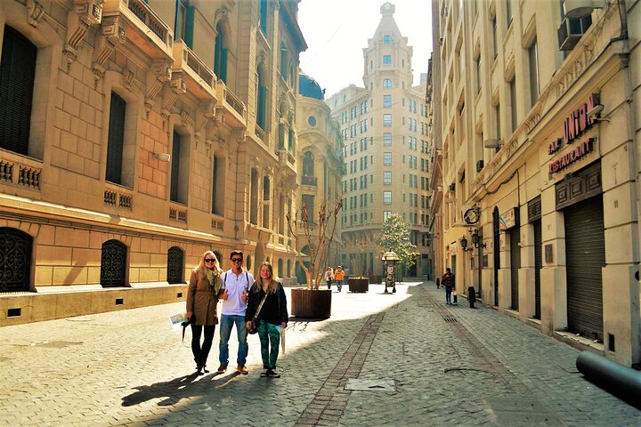 Private Walking in Santiago: Explore with a Local Expert + Lunch