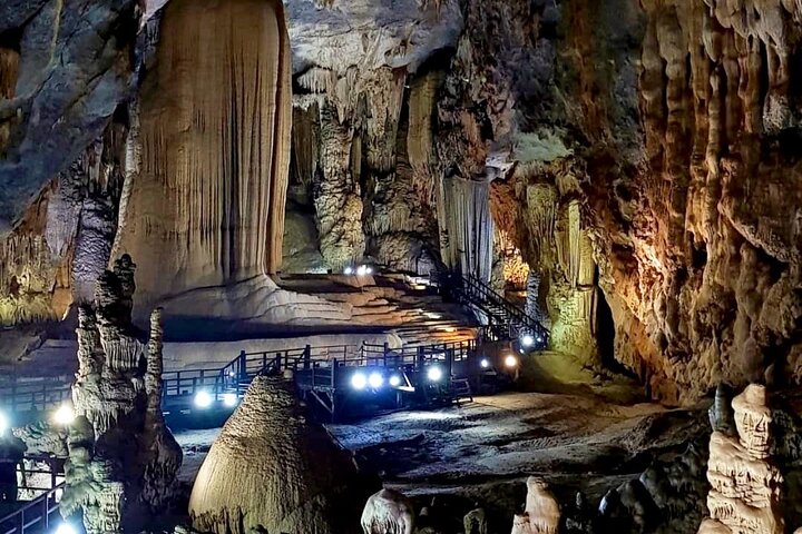 Paradise Cave & Dark Cave 1 Day - Deluxe Small Group