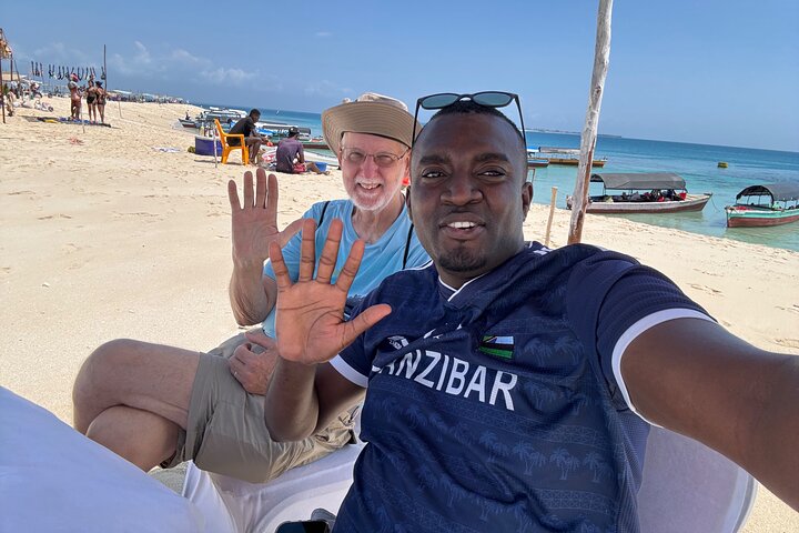 Full Day NAKUPENDA SANDBANK and STONE TOWN ( Lunch included )