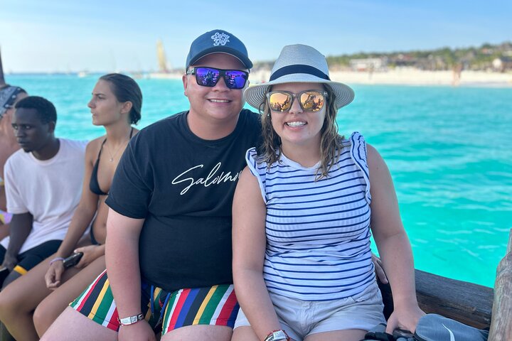 Full Day NAKUPENDA SANDBANK and STONE TOWN ( Lunch included )